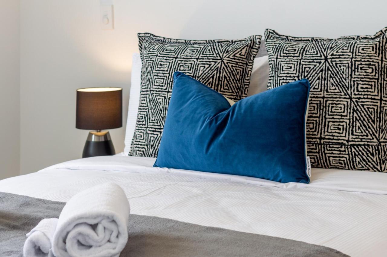 クライストチャーチUpper Riccarton Dream - 2 Bed 2 Bath W/Carparkアパートメント エクステリア 写真