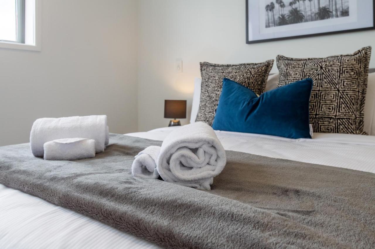 クライストチャーチUpper Riccarton Dream - 2 Bed 2 Bath W/Carparkアパートメント エクステリア 写真
