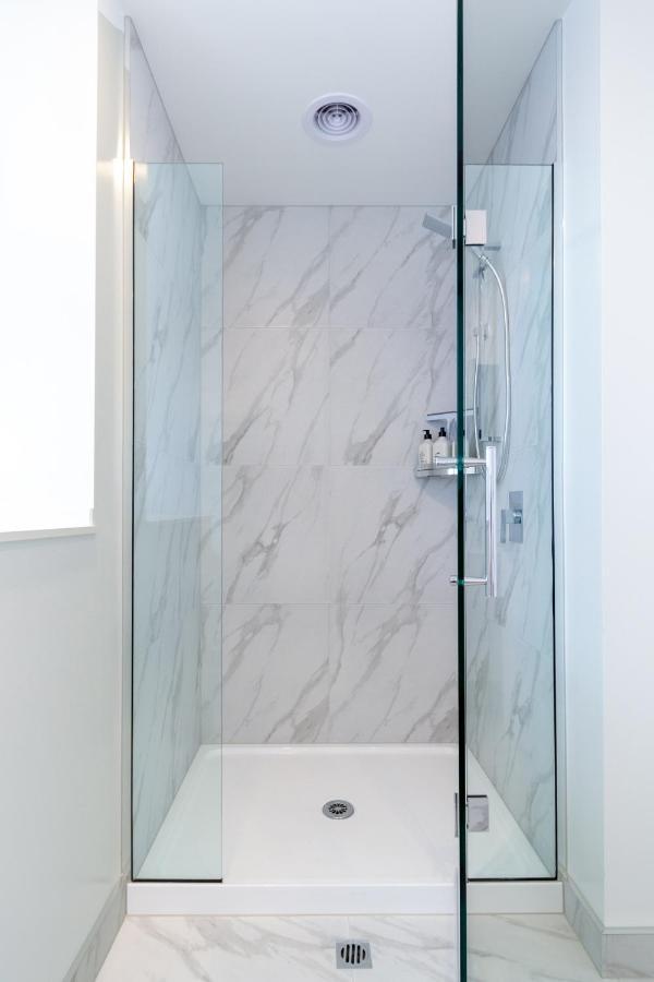 クライストチャーチUpper Riccarton Dream - 2 Bed 2 Bath W/Carparkアパートメント エクステリア 写真