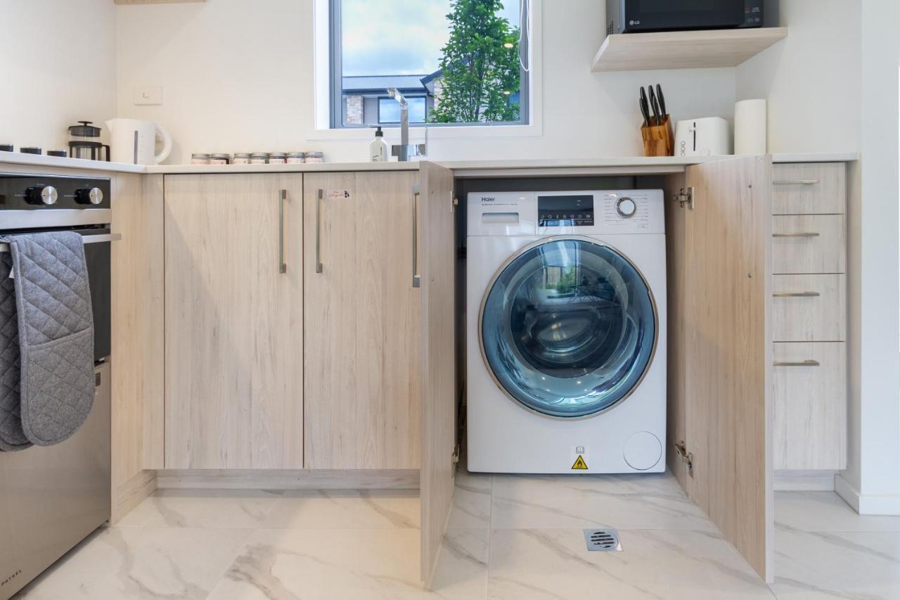 クライストチャーチUpper Riccarton Dream - 2 Bed 2 Bath W/Carparkアパートメント エクステリア 写真
